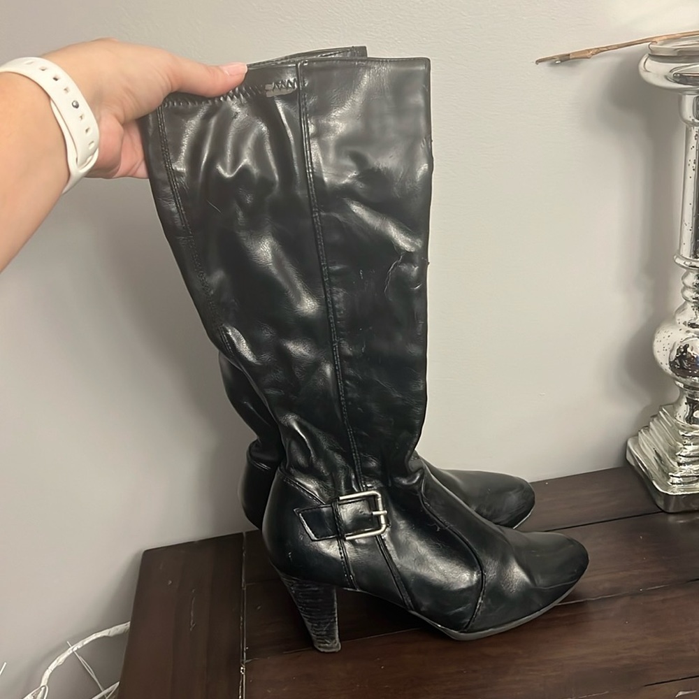 Black boots